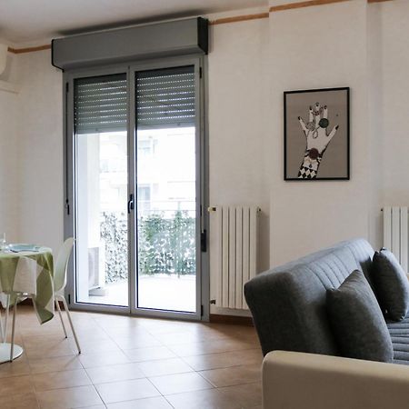 Urban Balcony Hideaway - 3 People Apartment Milan Luaran gambar