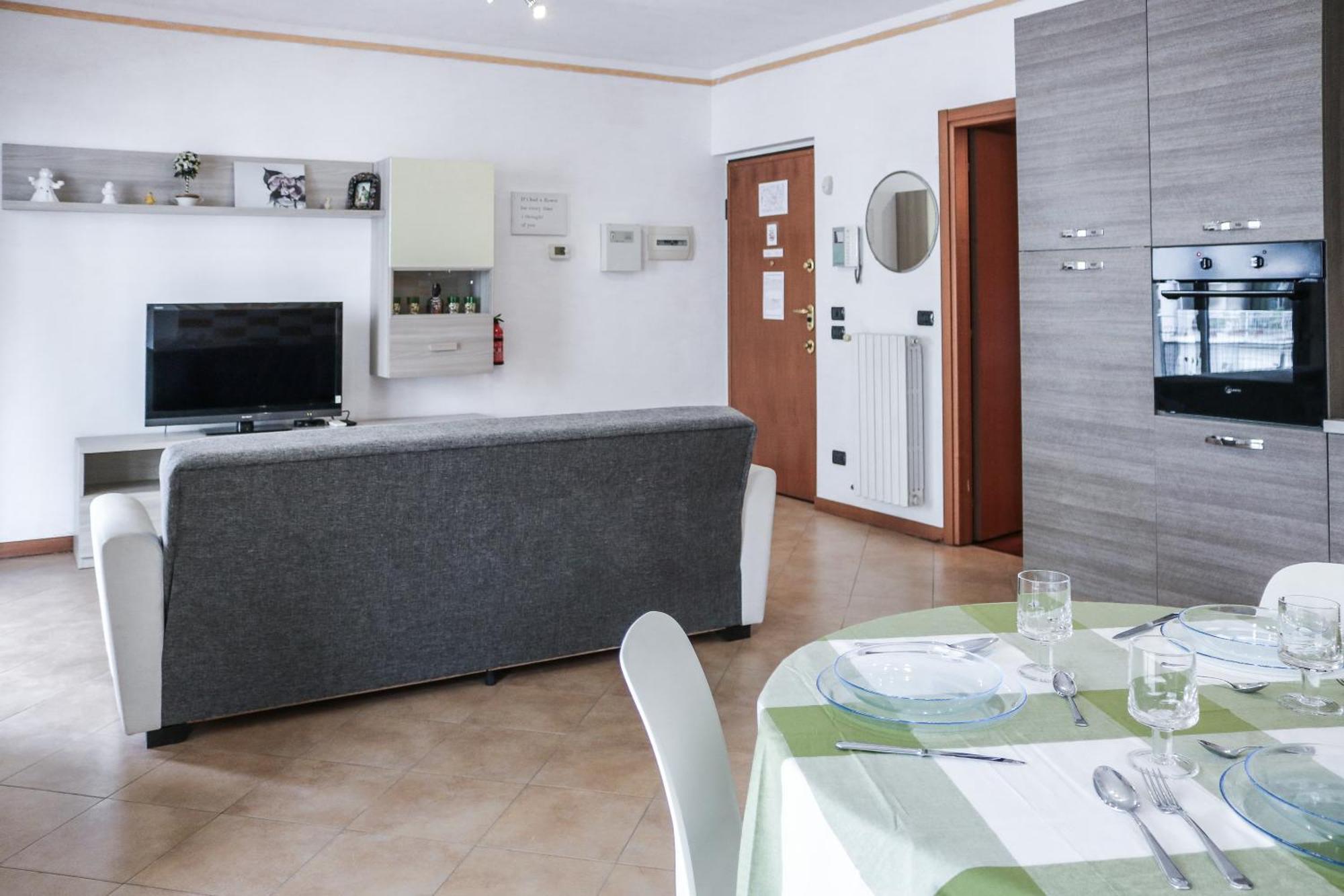 Urban Balcony Hideaway - 3 People Apartment Milan Luaran gambar