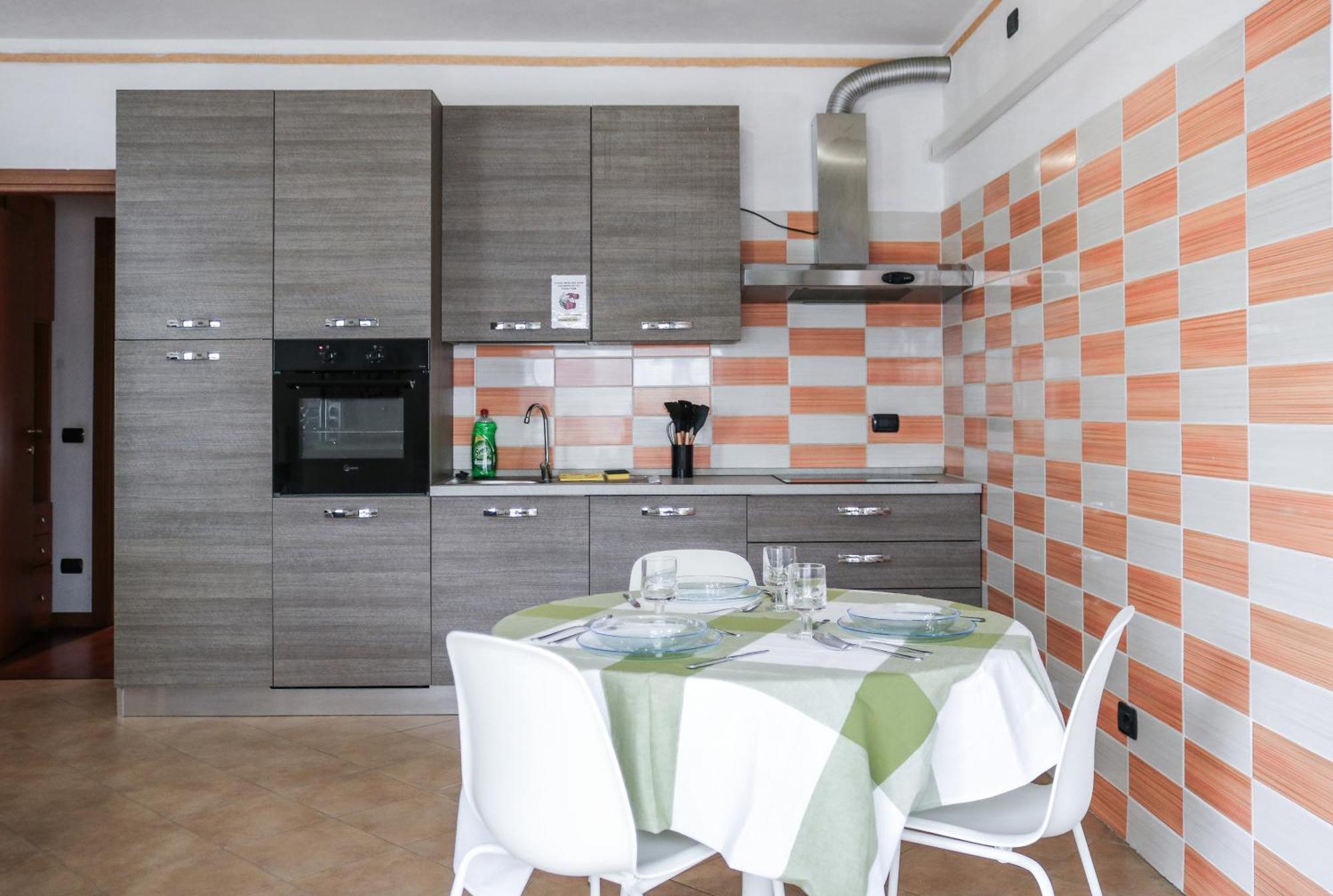 Urban Balcony Hideaway - 3 People Apartment Milan Luaran gambar
